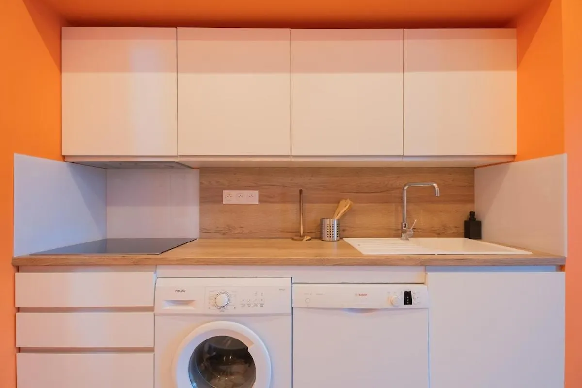 Nice - Beautiful Bright Apartment - 10 Min Beach