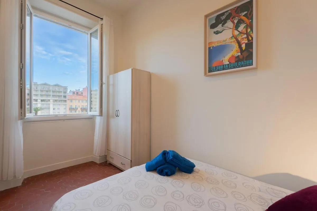 Nice - Beautiful Bright Apartment - 10 Min Beach
